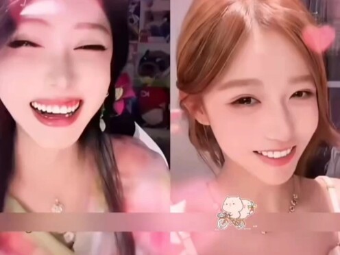 Fun fact: these two can have babies together—Huahua and Yuanyuan are both blushing