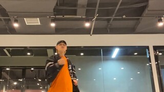 การสอนแบบเก่าเกี่ยวกับการก้าวศีรษะและการก้าวเท้าในเชิงพื้นที่ เหมาะสำหรับนักเรียนที่ถนัดสไตล์อิสระ