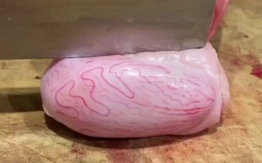 ย่างอวัยวะเพศชายกินสักหน่อย