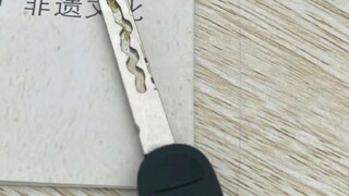 I'm so broke that when rich people flaunt their wealth in front of me, I can't even tell.