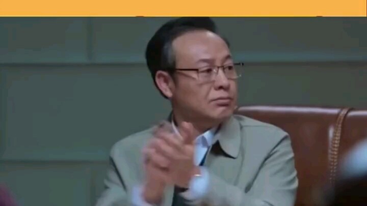 Ini jelas menggambarkan saya di hari pertama kerja setelah Tahun Baru Imlek, setiap kali menonton pa