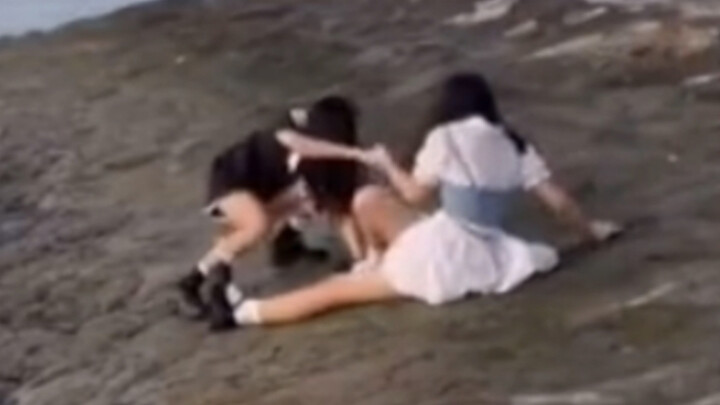 Momen kematian sosial, sekali lagi dan sekali lagi serta sekali lagi mati sosial