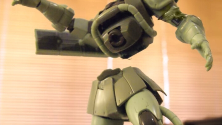 The Gundam stop-motion animation from many years ago is still amazing! Recreating the Rx-78-2, Zaku 
