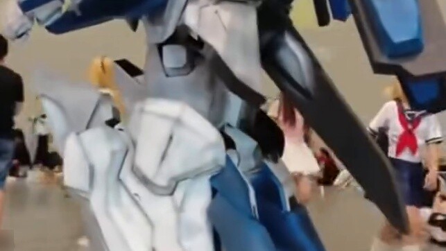 صنع جهاز لعب محدود القيود "لو يوان" بيديك خلال ثلاثة أشهر