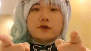 أخي العزيز اشترى لي تهنئة بعيد الميلاد...