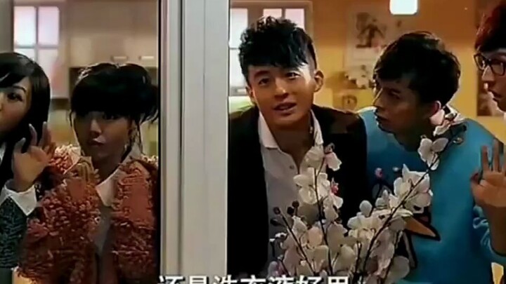 Xian~ Pencuci mana yang lebih efektif, bubuk deterjen atau cairan deterjen?