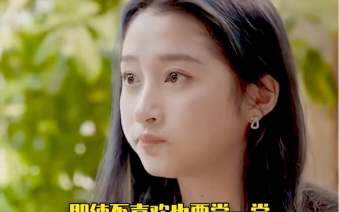 Perjalanan Guan Xiaotong adalah perjalanan para pecinta kuliner—sepanjang jalan cuma makan dan makan