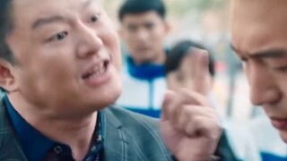 这样的教导主任虽然很严厉，但是学生们仍然很爱他，仔细想想也挺可爱的。
