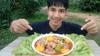 ยำกุ้งโหดไข่ดองนํ้าปลา กุ้งเด้งๆกรอบๆ ไข่แดงมันๆ แซ่บคัก....