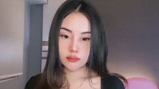 Mosok ora Gomoh... semangat membayangkan.. Janji ya gak aneh 👅💦