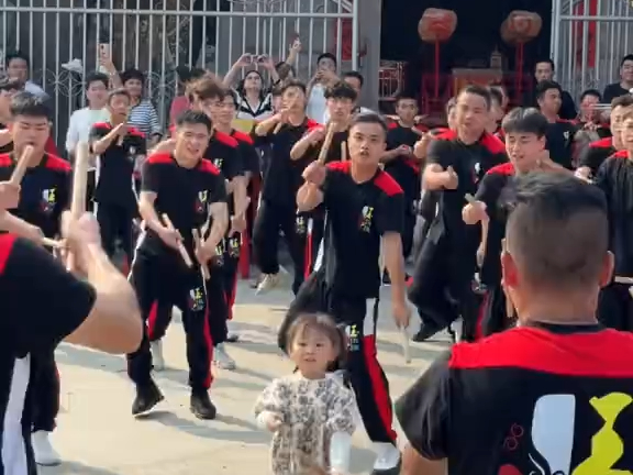 The five-year-old Yingge girl made her debut again, her aura was so strong