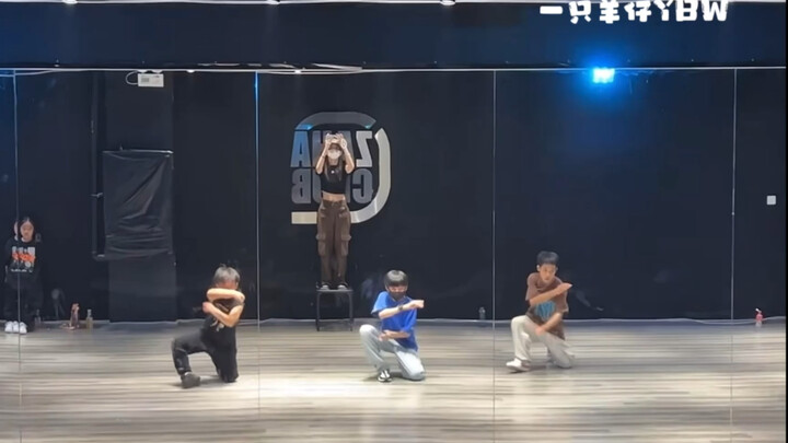 【TF แฟมิลี่รุ่นที่ 4】หยางปั๋วเหวิน | unknown | การฝึกเต้นประจำวัน 12