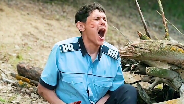 Patrol: A young man on patrol accidentally discovered a group of smugglers