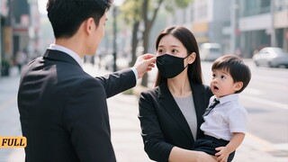 Tổng tài thấy con trai ôm chặt một người phụ nữ, đến khi nhìn rõ mặt cô ấy, anh sững sờ!