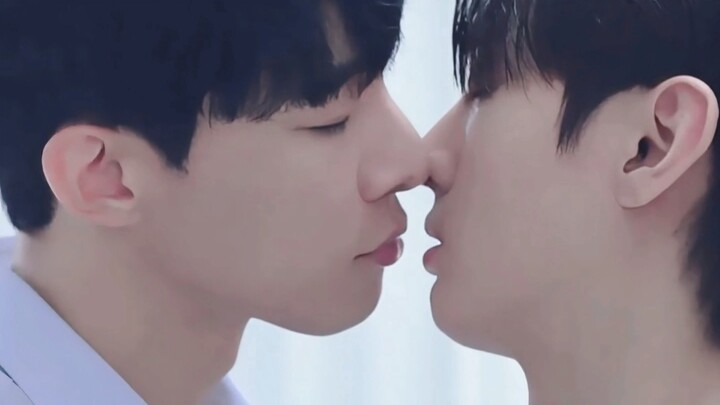 สุดสะเทือนใจแต่อร่อยล้ำ! เปิดมาปุ๊บก็จูบกันปั๊บ ชายเจ้าเล่ห์ปากไม่ตรงกับใจ x ชายผู้บริสุทธิ์น่าหลงให