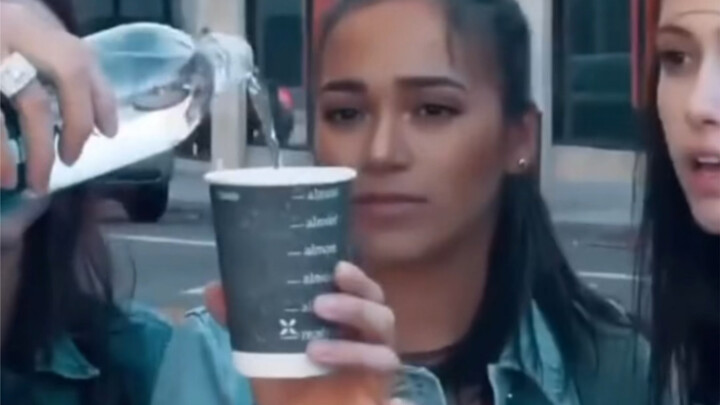 Unveiling the Street Pick-Up Magic: The Disappearing Bottle of Mineral Water!