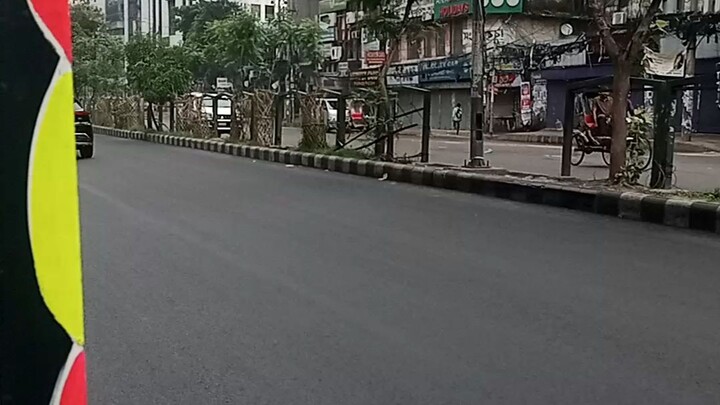 রিকশায় ঢাকা শহর ঘুরা