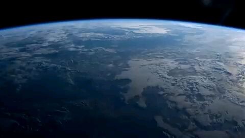 perjalanan ke ujung alam semesta