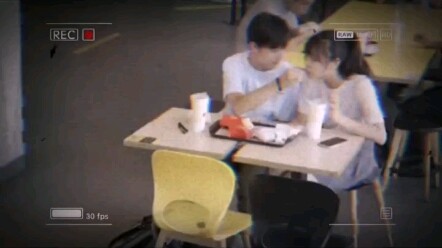 แค่ไม่กี่สิบวินาทีเดียว ฉันดูซ้ำแล้วซ้ำเล่าหลายรอบเลย