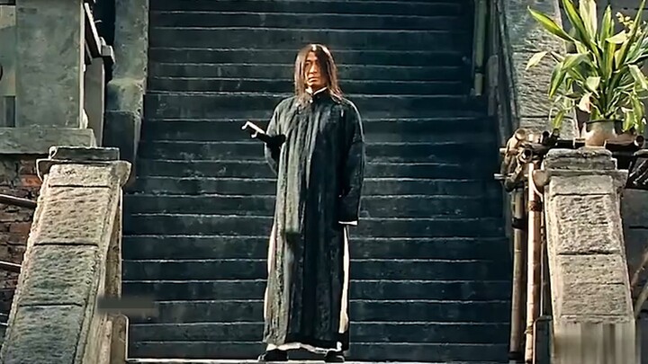 The last martial arts champion of the Qing Dynasty, who smoked * for decades, was still as fierc