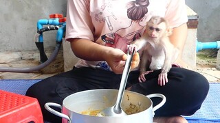 So adorable! My little boy Maki so smart and kind always helps mom cook