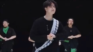 Wang Yibo｜When foreign netizens saw Yibo dancing Morganstern