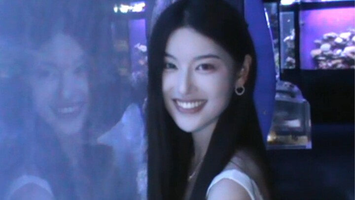 Honored to star in the “Xuan Du” music video, even though I only get a minute of screen time...