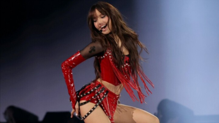 LISA's new song NEW WOMAN+ROCKSTAR stage