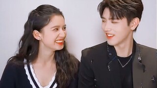 我也不想磕，可他们总是旁若无人讲悄悄话，还自然投喂耶~