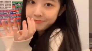 Còn nhớ cô gái này không?