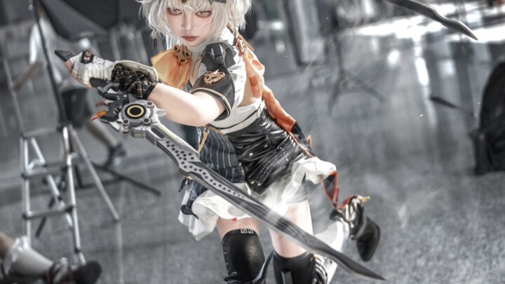Vì một bức ảnh cosplay thần thánh mà tôi đã ngã suốt 40 phút