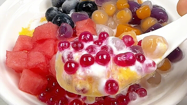 Với cách làm lười biếng này, bạn có thể dễ dàng làm món sinh tố khoai môn ngay tại nhà – ngon đến mứ