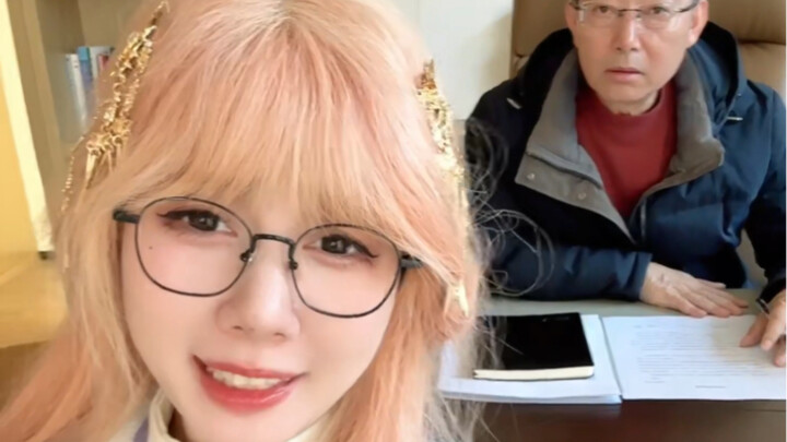 Aku dan ayahku sama-sama bandel.