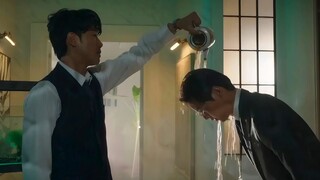 Despite Humiliated by His Employer, A Man Eventually Became the Richest Businessman in Korea