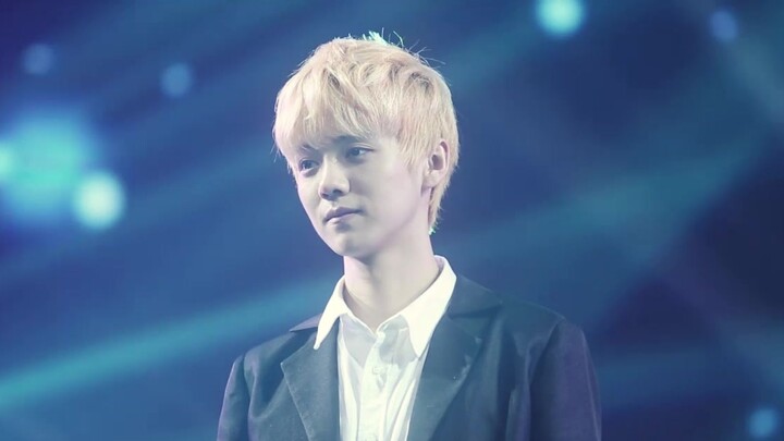 Let me watch you quietly ~ Lu Han's EXO period "Baby don't cry" main Lu this shot is so beautiful
