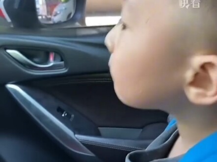 The father tricked his son into going to kindergarten, which made his son feel a sense of mission. N