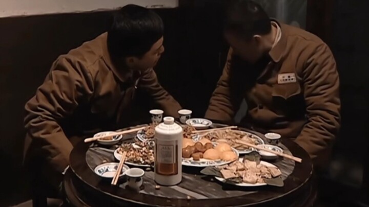 Lịch sử uống rượu của Chính ủy