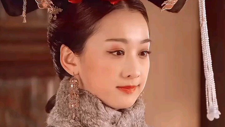 This empress is so understanding it breaks your heart—she’s basically the pure, unattainable “white 