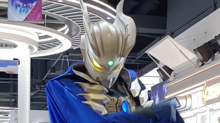 Come and see Zero throw off his cape!!! (11.12 Suzhou Cape Zero fan meeting)