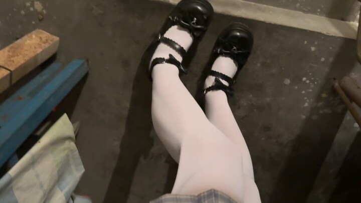 Where is this male uploader going so late at night?