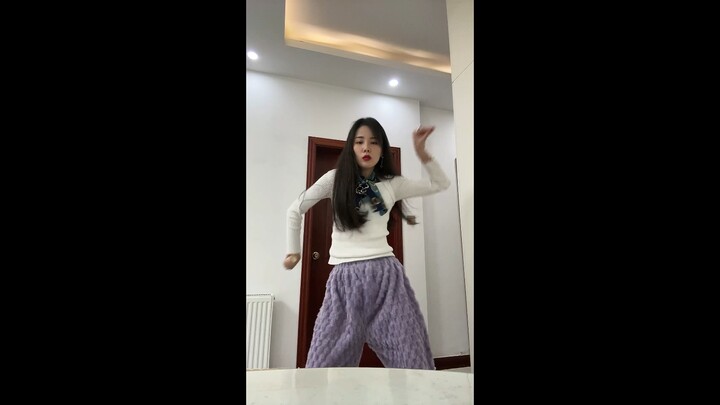 Pengajaran daring - Tarian Mematuk Burung Unta