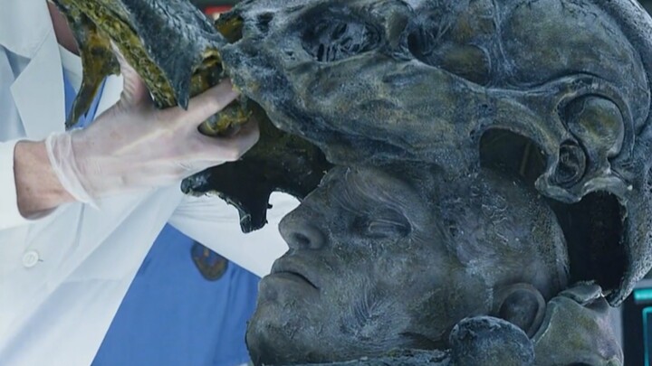 Alien Prequel: Prometheus — A Sci-Fi Masterpiece Stifled by Alien!