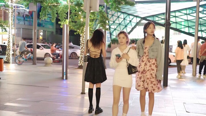 Sorotan jalanan penuh dengan wanita cantik, ini bukan Jepang, juga bukan Korea, melainkan kota mode 