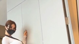 猛男必看！这样的丰满身材的小姐姐你心动了吗？