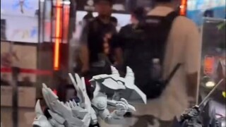 [Repost] Pameran Model Miniatur Shanghai Model Abu-abu Yili Creative Toys [Blast King] & [Sea Shark 