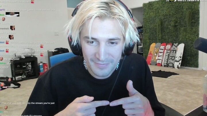 xQc "😳👉👈"