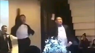 伴郎骚起来就不需要伴娘了