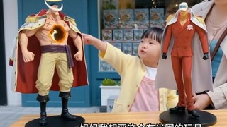 Đồ chơi · Phỏng vấn · Hawking — Akainu vs Râu Trắng