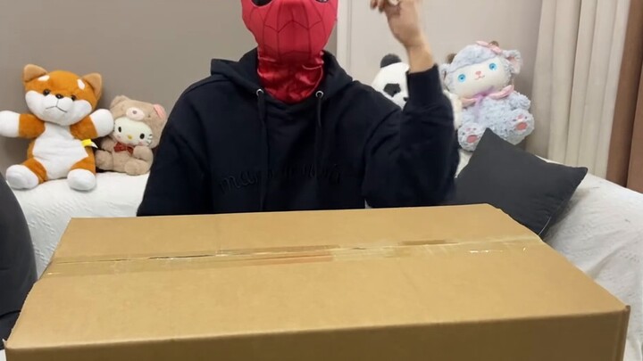 The guy who made the gun opened a big class Gundam blind box and spent 1888 yuan to DIY the disassem