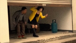 ทุกคนต่างมองดูเงินของกันและกัน
